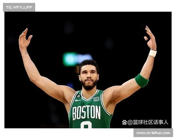 雄鹿对阵凯尔特人：霍乐迪防守对位塔图姆成关键