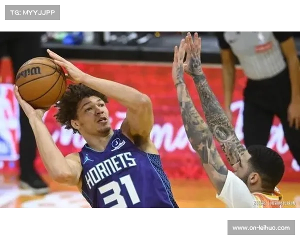 黄蜂新秀克努佩尔29场百记三分破库里纪录，最佳新秀竞争升温